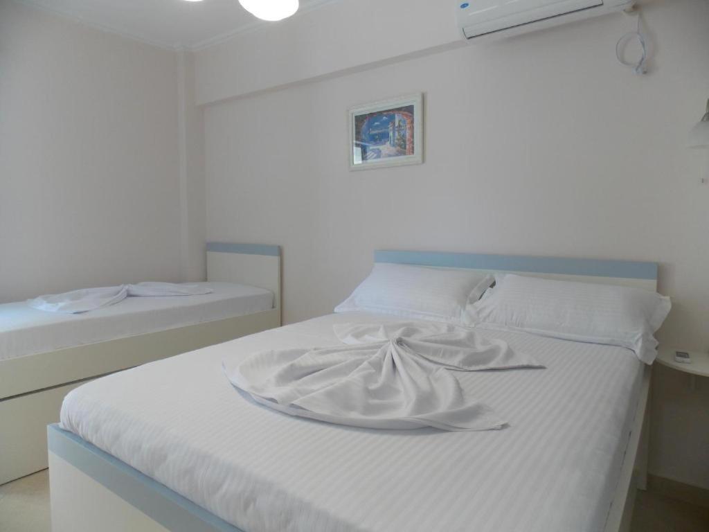 Amber Apartments Саранда Экстерьер фото
