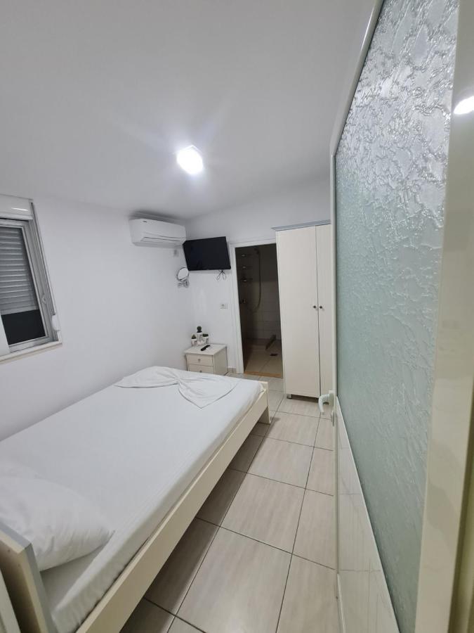 Amber Apartments Саранда Экстерьер фото